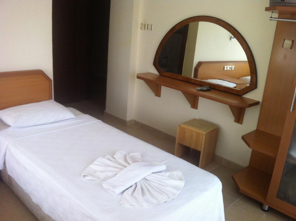 Besik Hotel Fethiye Exterior photo